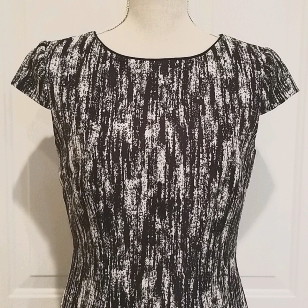 ❣GUC❣Tahari ASL Sheath Dress Cap Sleeves SZ 4